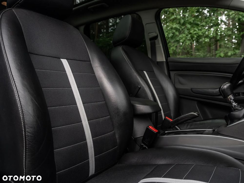 Ford Kuga 2.0 TDCi 4x4 Titanium - 11