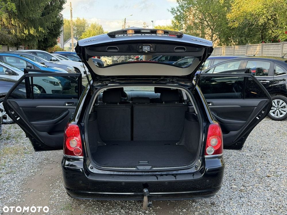 Toyota Avensis - 22