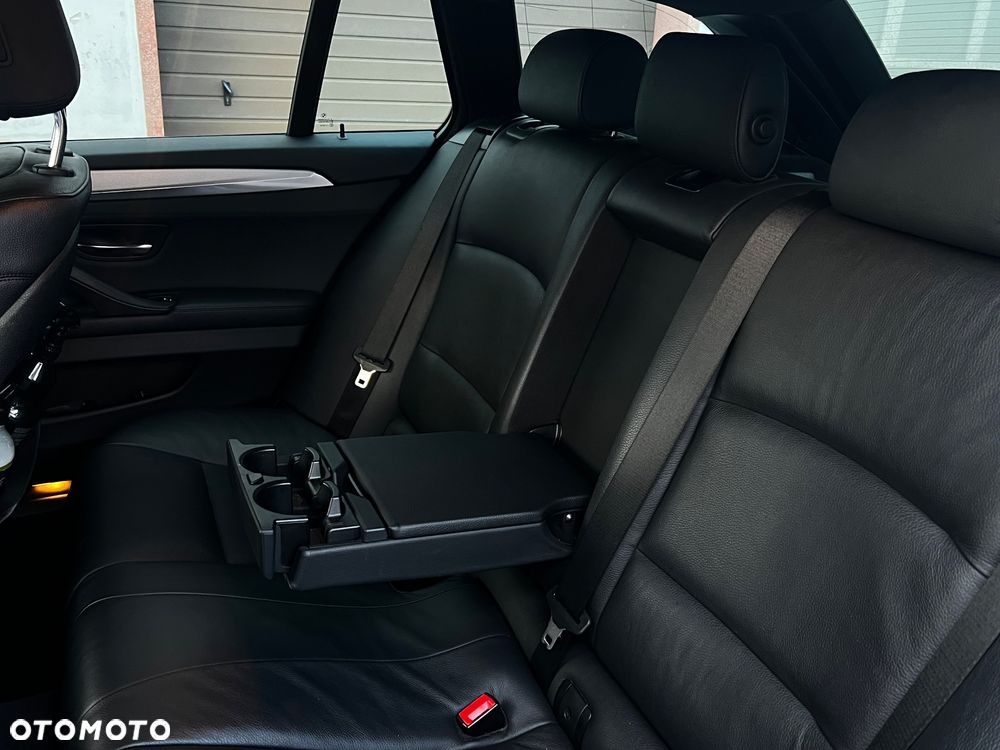 BMW Seria 5 525d xDrive - 19