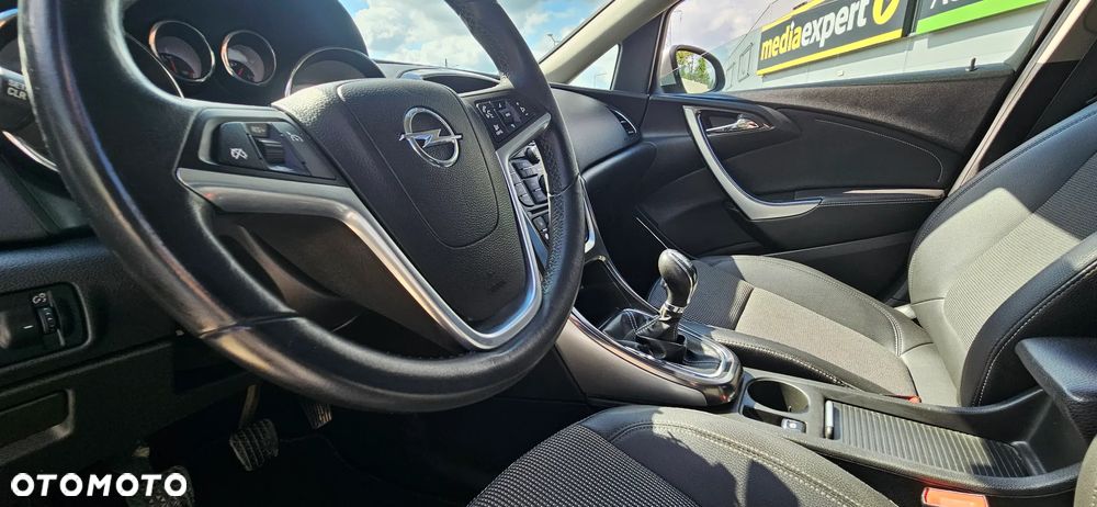 Opel Astra 2.0 CDTI DPF Innovation - 8