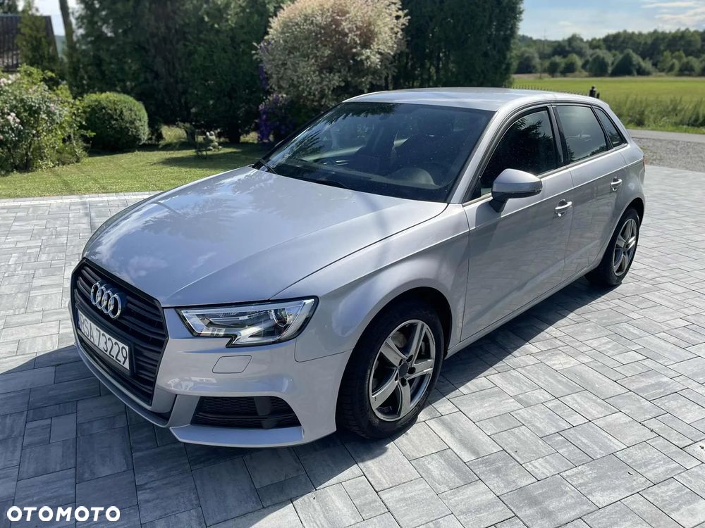 Audi A3 Sportback - 2