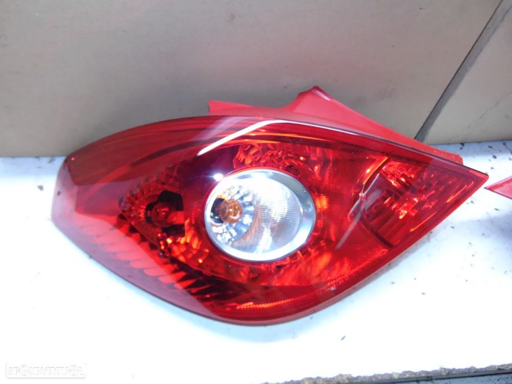 Opel Corsa D farolins - 2