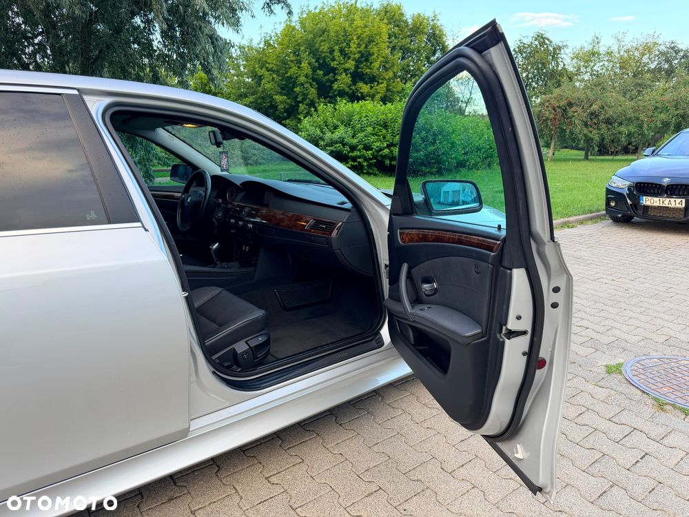 BMW Seria 5 525i - 19