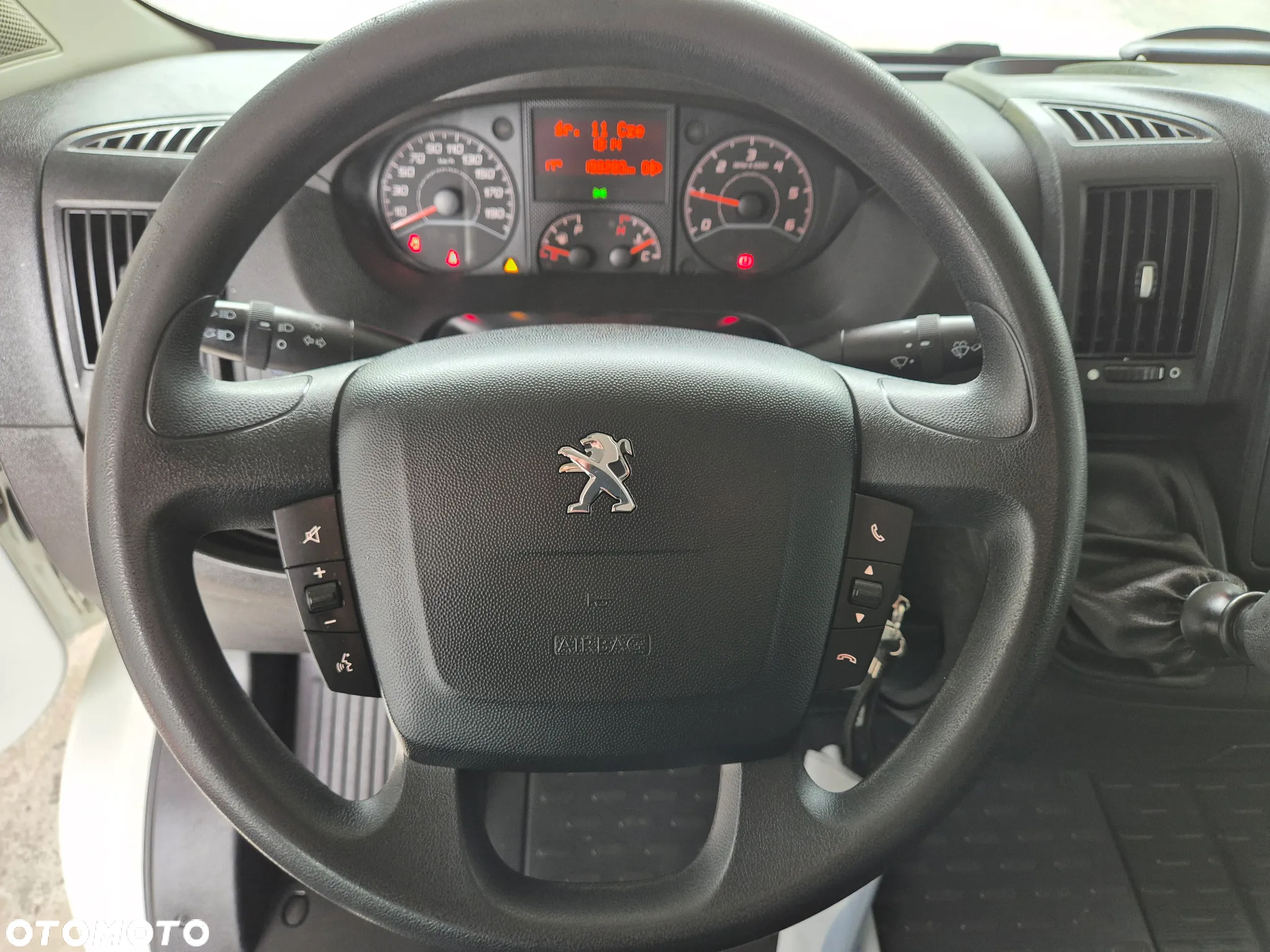 Peugeot Boxer 333 BlueHDi L2H2 - 35