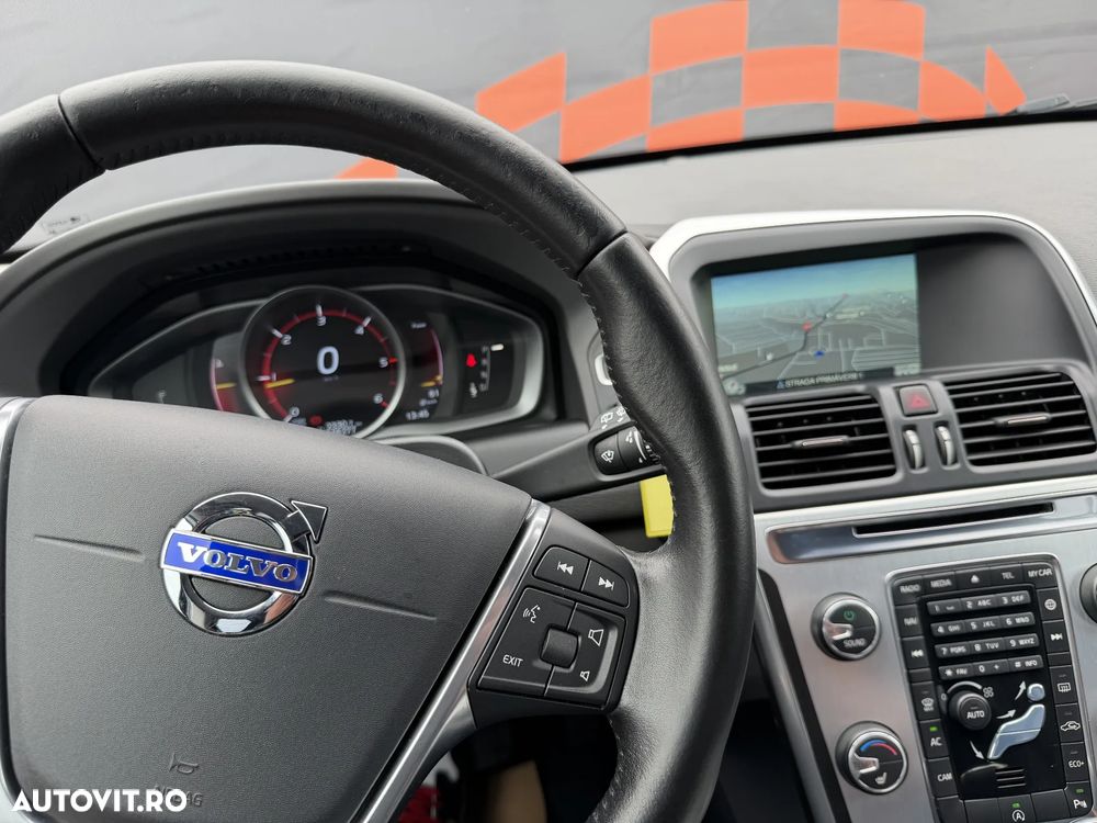 Volvo XC 60 D3 Geartronic Summum - 11