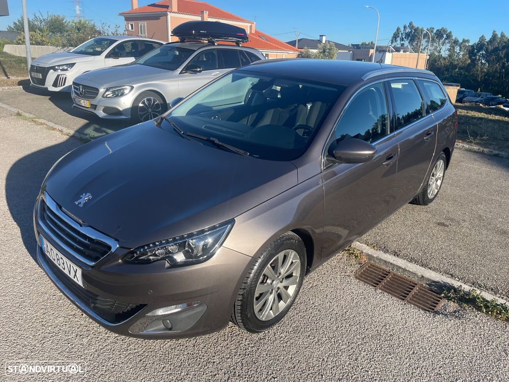 Peugeot 308 SW BlueHDi 120 EAT6 Stop & Start Active Business-Pack — fotografia 2