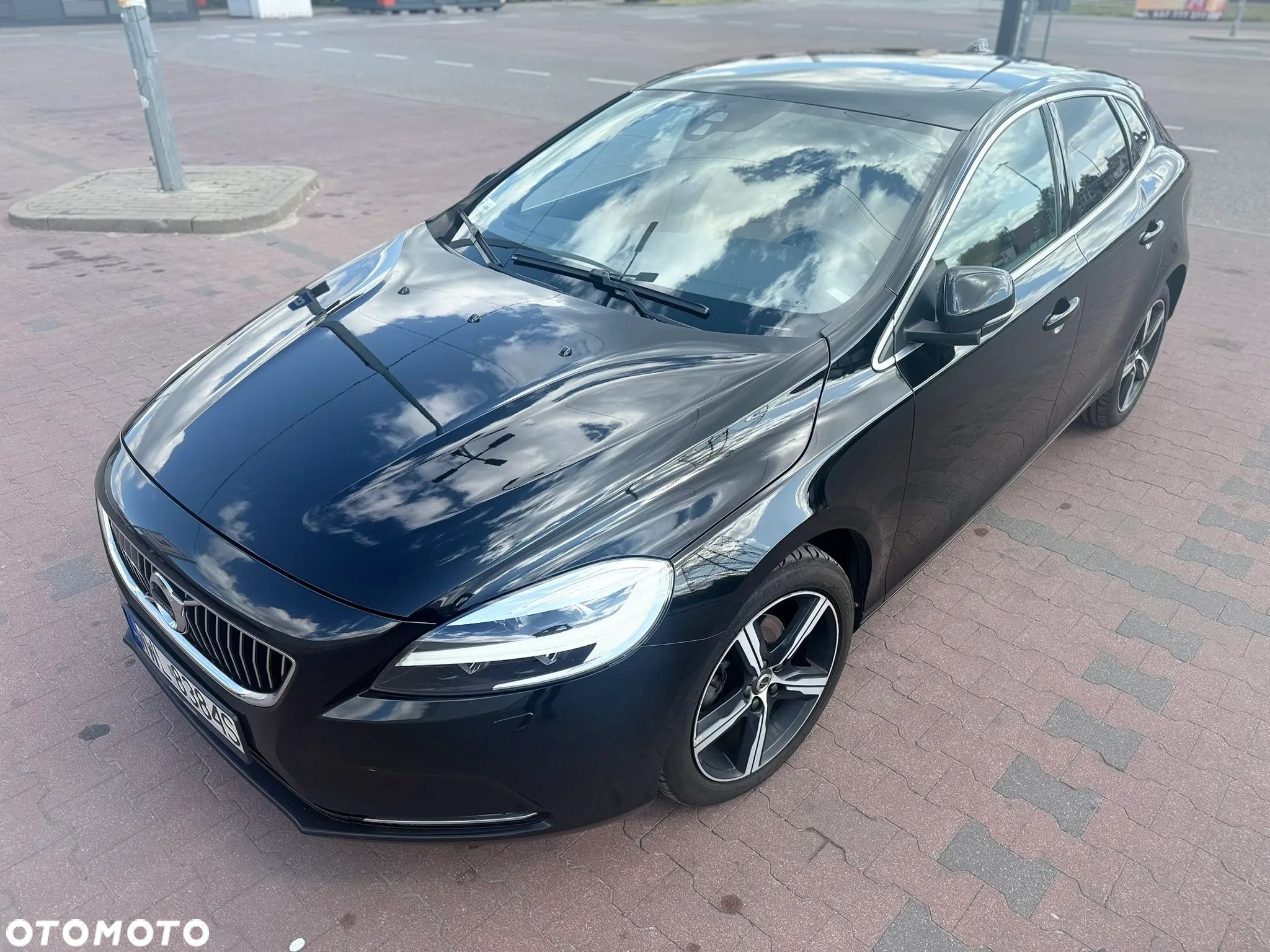Volvo V40 D2 Inscription - 1