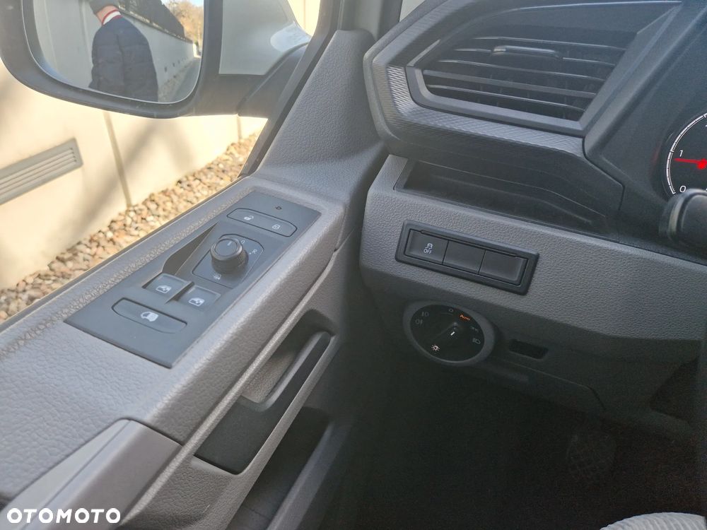 Volkswagen Transporter - 10