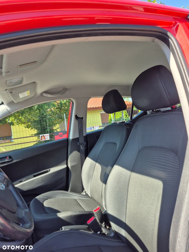 Hyundai i10 1.2 Fifa World Cup Edition - 18
