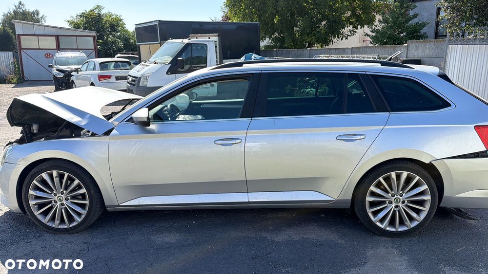Skoda Superb 2.0 TDI DSG Active - 11