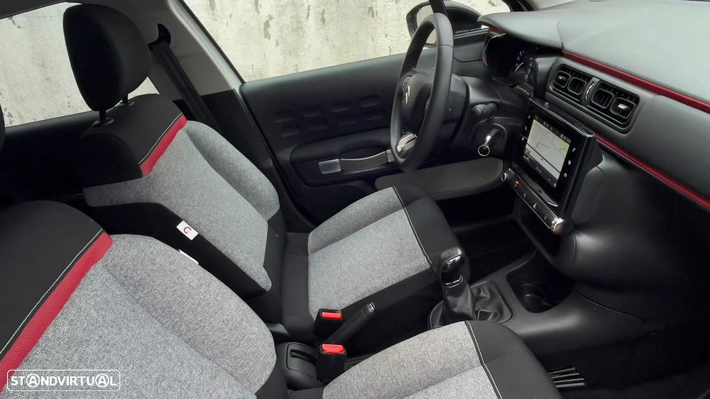 Citroën C3 1.2 PureTech Shine - 23