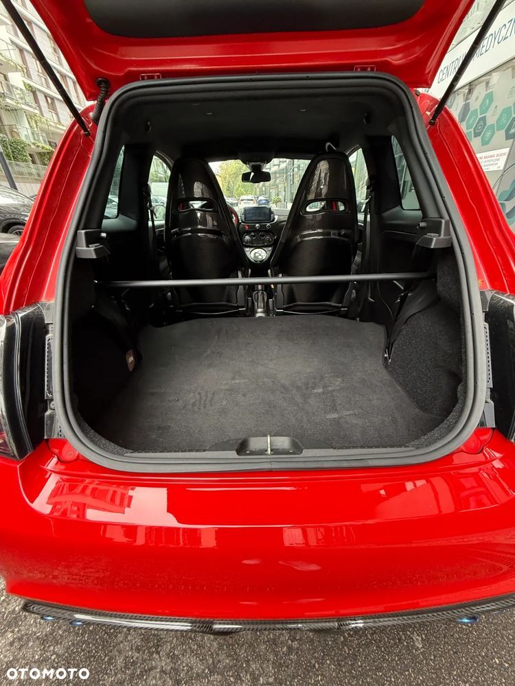 Abarth 695 - 28