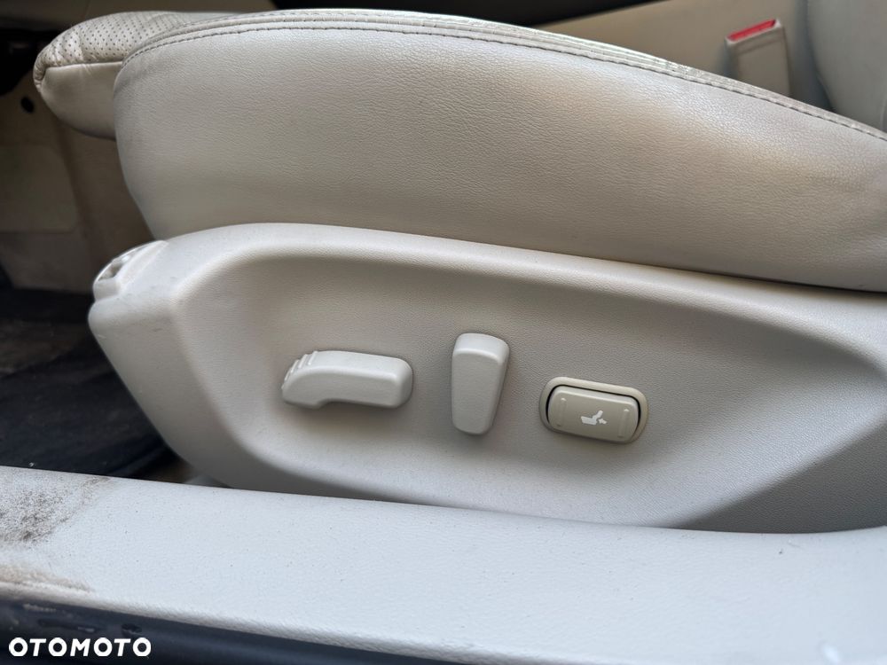 Infiniti Q50 - 13