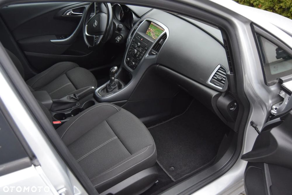 Opel Astra 1.7 CDTI DPF Active - 8