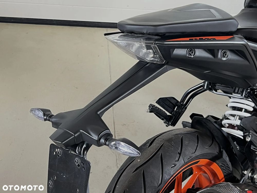 KTM Duke 125 - 29
