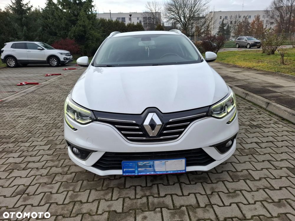 Renault Megane 1.5 Blue dCi Intens - 9