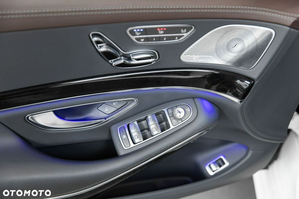Mercedes-Benz Klasa S 560 4-Matic L 9G-TRONIC - 31