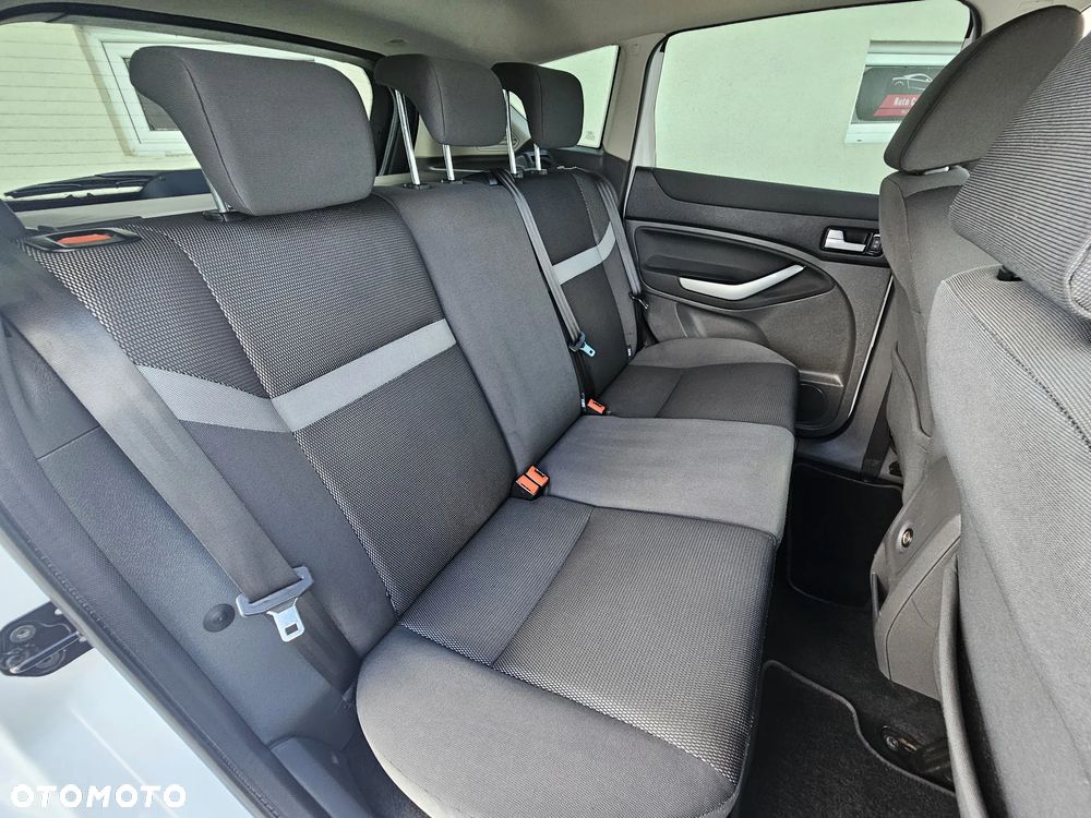 Ford Kuga 2.0 TDCi Trend - 14