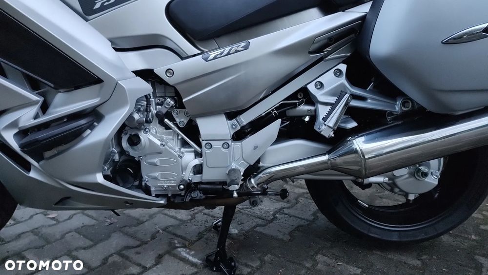 Yamaha FJR - 25
