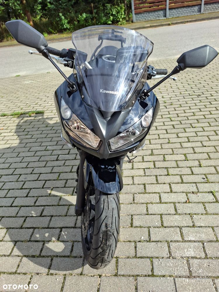 Kawasaki ER - 12