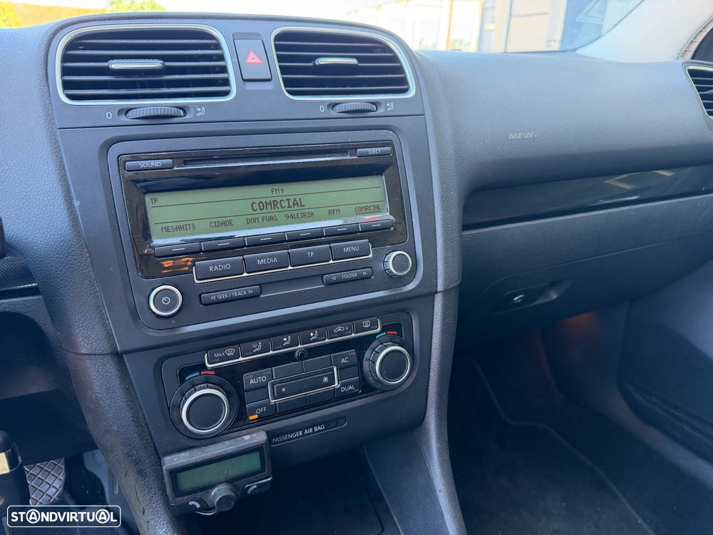 VW Golf 1.6 TDi Highline - 12