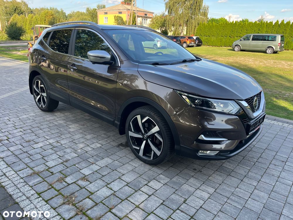 Nissan Qashqai 1.2 DIG-T Xtronic TEKNA+ - 4