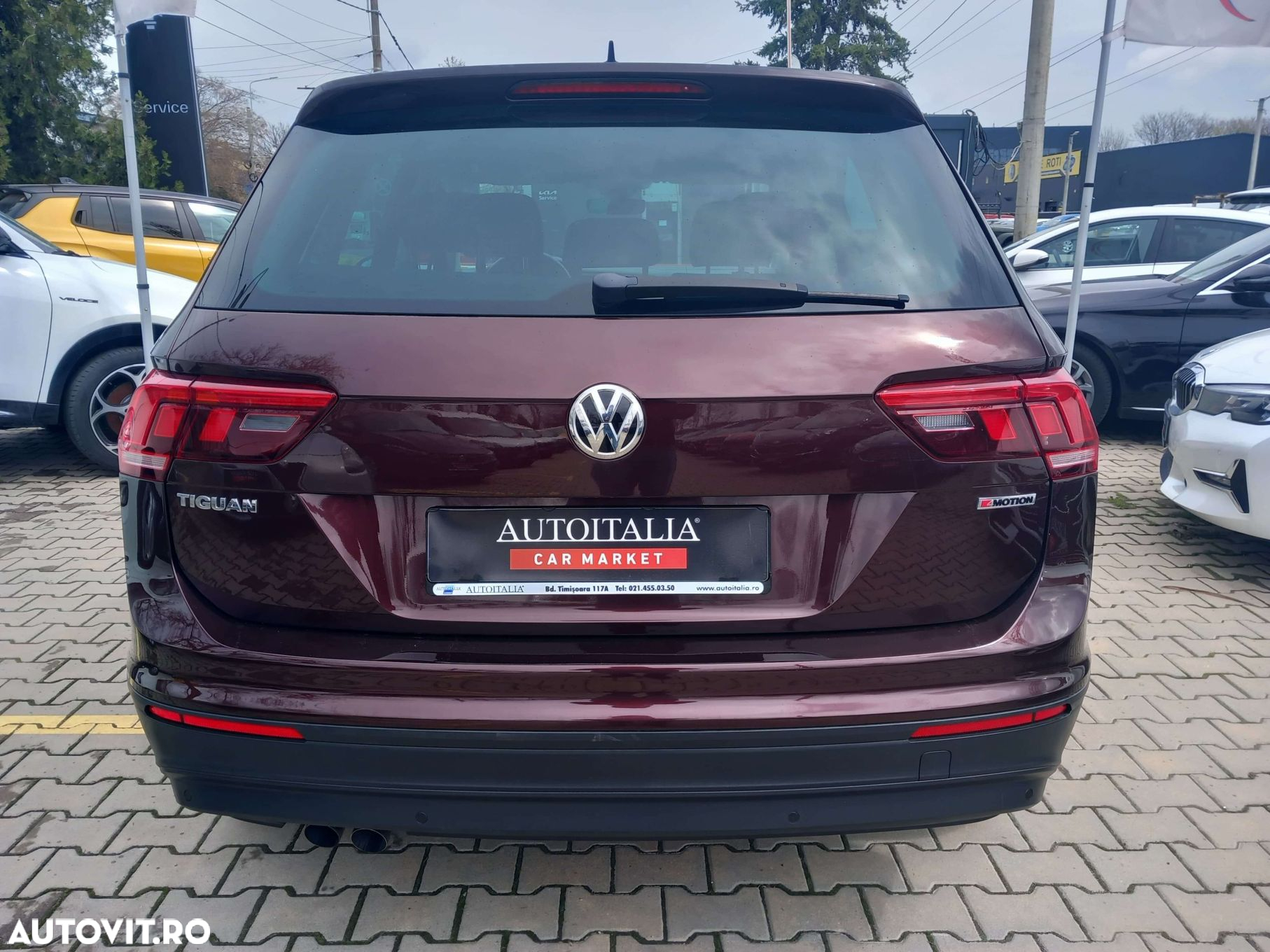 Volkswagen Tiguan - 4
