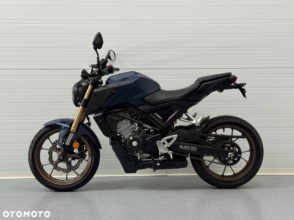 Honda CB - 17