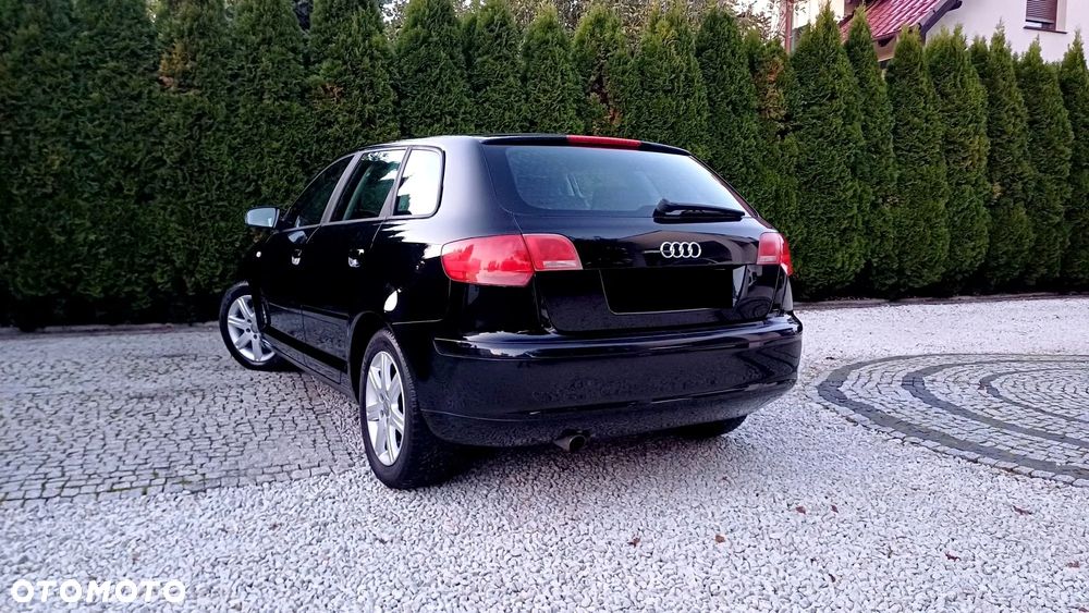 Audi A3 Sportback 1.6 Ambiente - 6