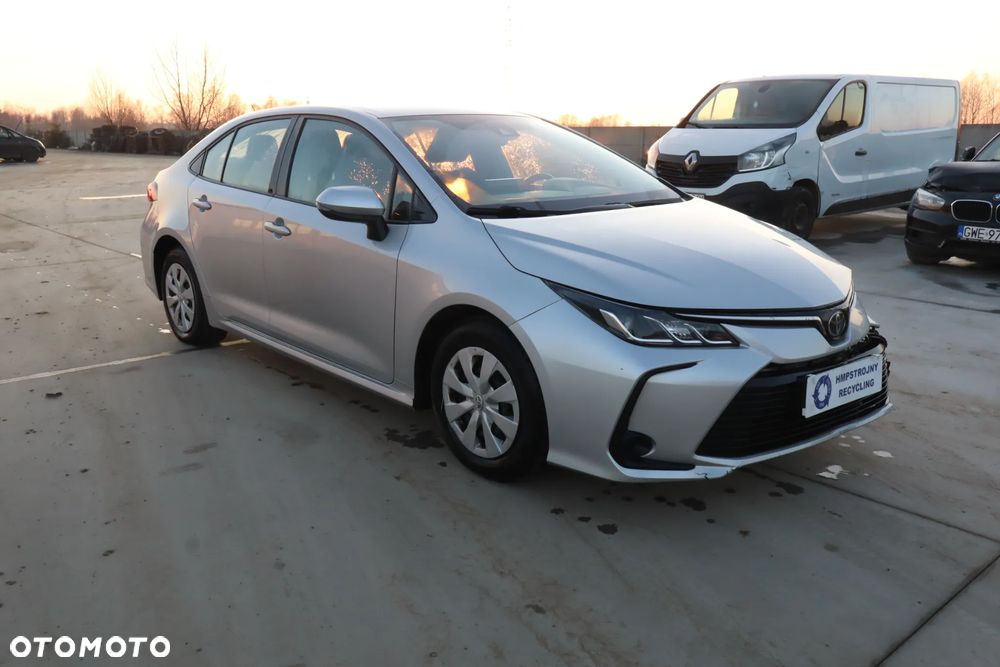 Toyota Corolla 1.6 Active - 3