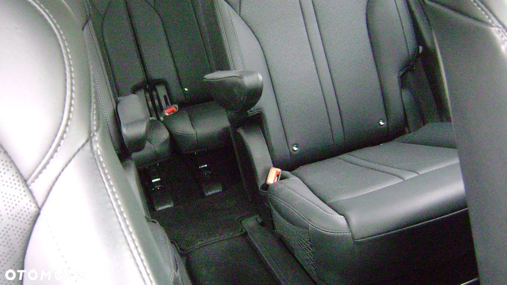 Kia Sorento 1.6T-GDI AWD OPF Platinum - 13
