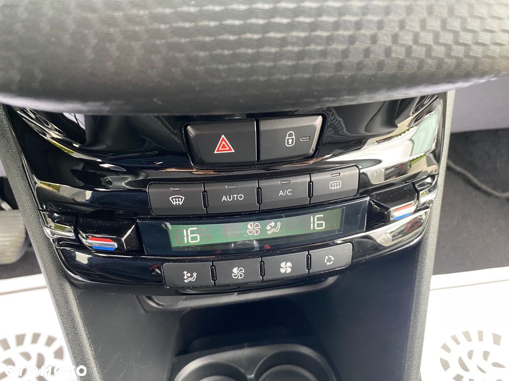 Peugeot 2008 PureTech 110 Stop&Start Allure - 26