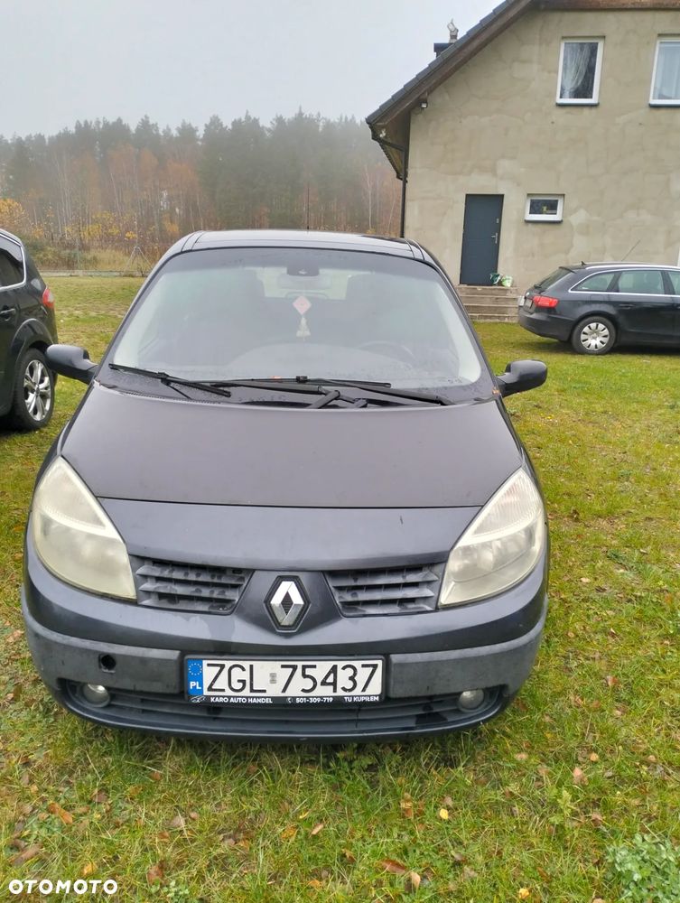 Renault Scenic - 1