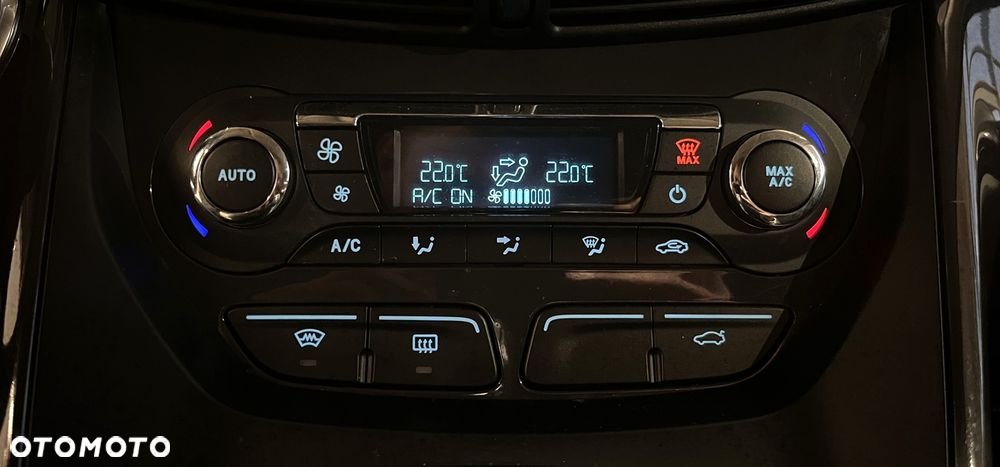 Ford Kuga 2.0 TDCi 4x4 Titanium - 20