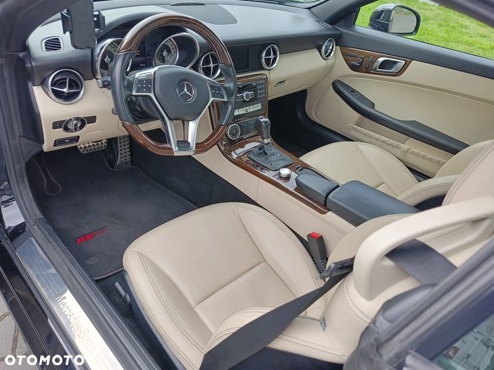 Mercedes-Benz SLK 250 (BlueEFFICIENCY) 7G-TRONIC - 6