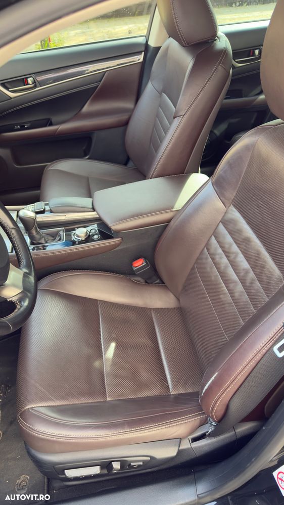 Lexus Seria GS - 20