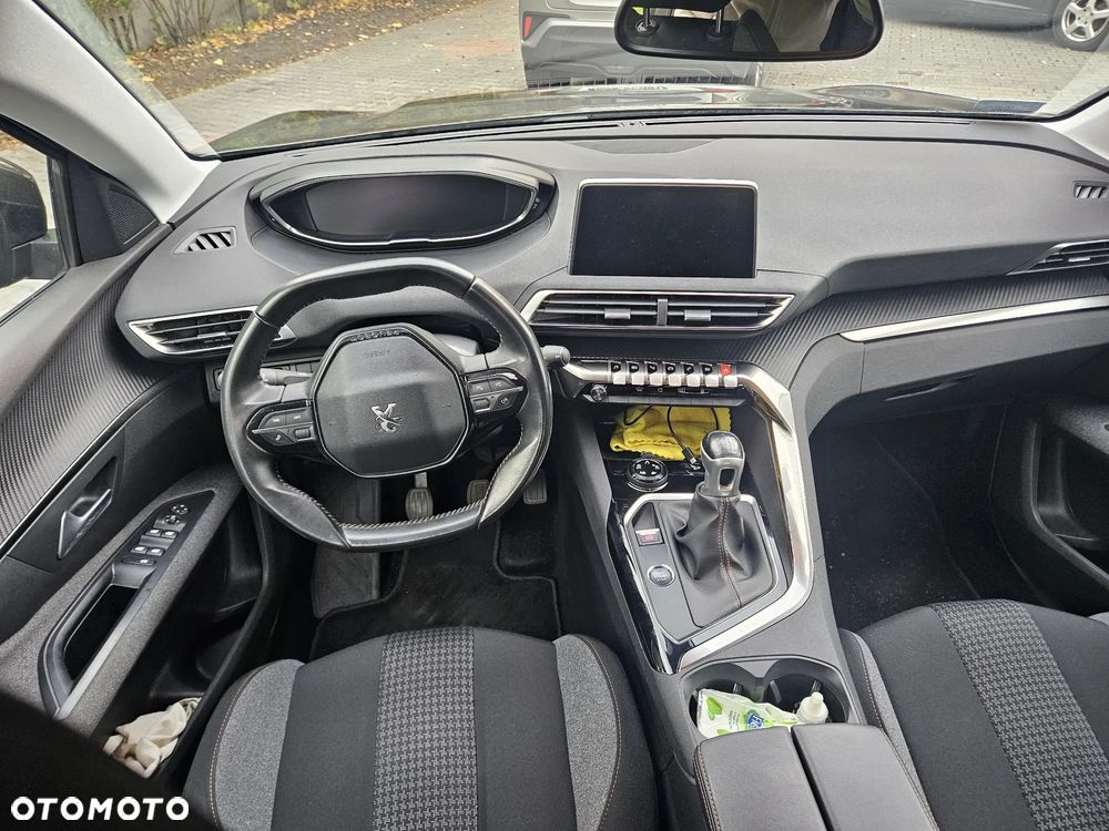 Peugeot 5008 - 12