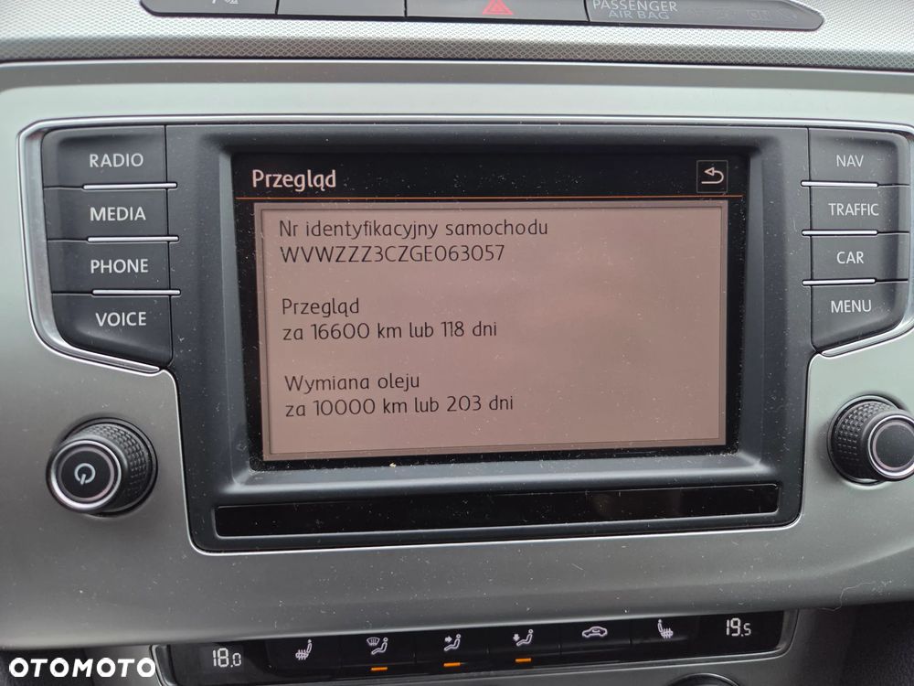 Volkswagen Passat 1.8 TSI BMT Comfortline - 27