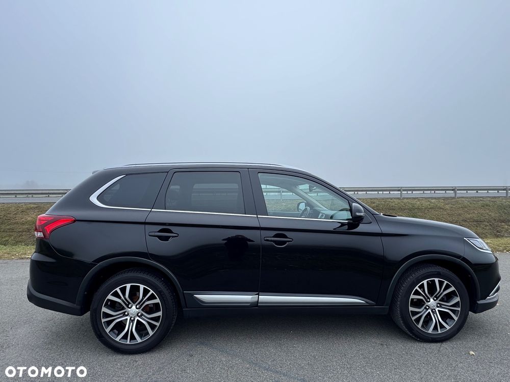 Mitsubishi Outlander 2.0 2WD CVT Diamant Edition+ - 12