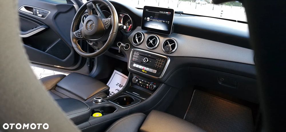 Mercedes-Benz CLA 250 4Matic 7G-DCT - 7