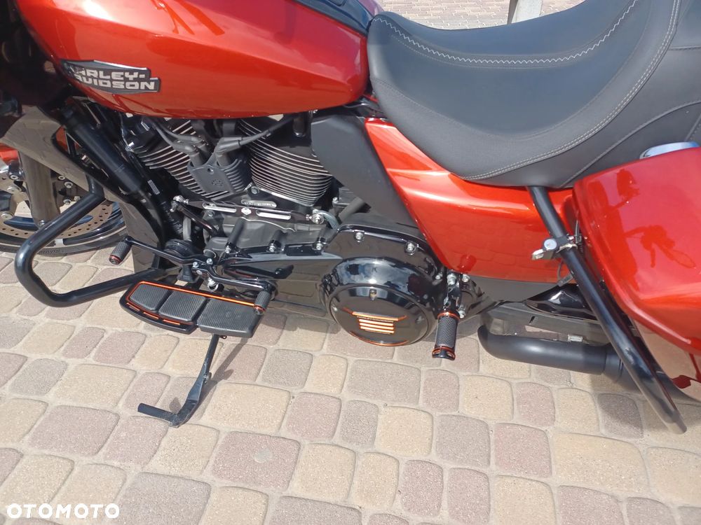 Harley-Davidson Touring Road Glide - 8