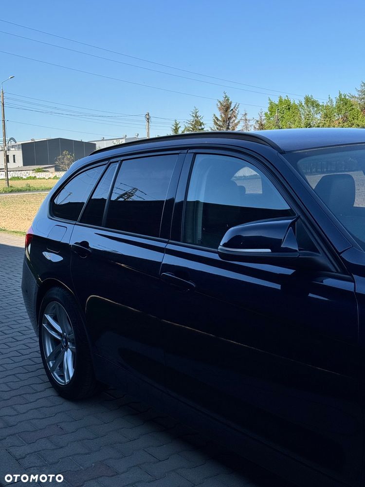 BMW Seria 3 318d - 13