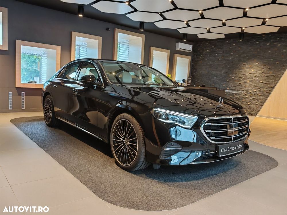 Mercedes-Benz E 300 4MATIC Aut. - 2