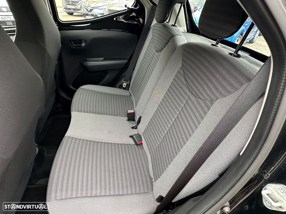 Toyota Aygo 1.0 X-Play+X-Touch - 10