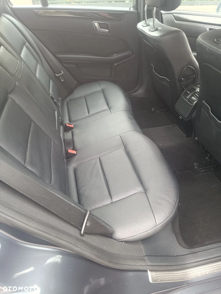 Mercedes-Benz Klasa E 220 CDI DPF BlueEFFICIENCY 7G-TRONIC - 13