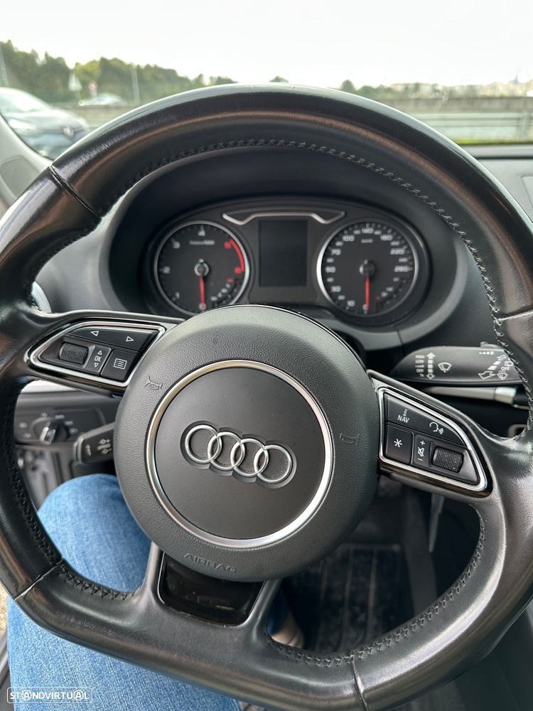 Audi A3 Sportback 1.6 TDI Advance Ultra - 7