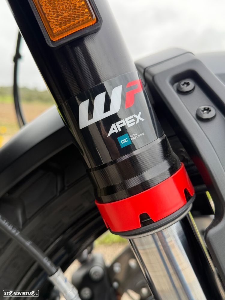 Husqvarna Svartpilen 801 - 16