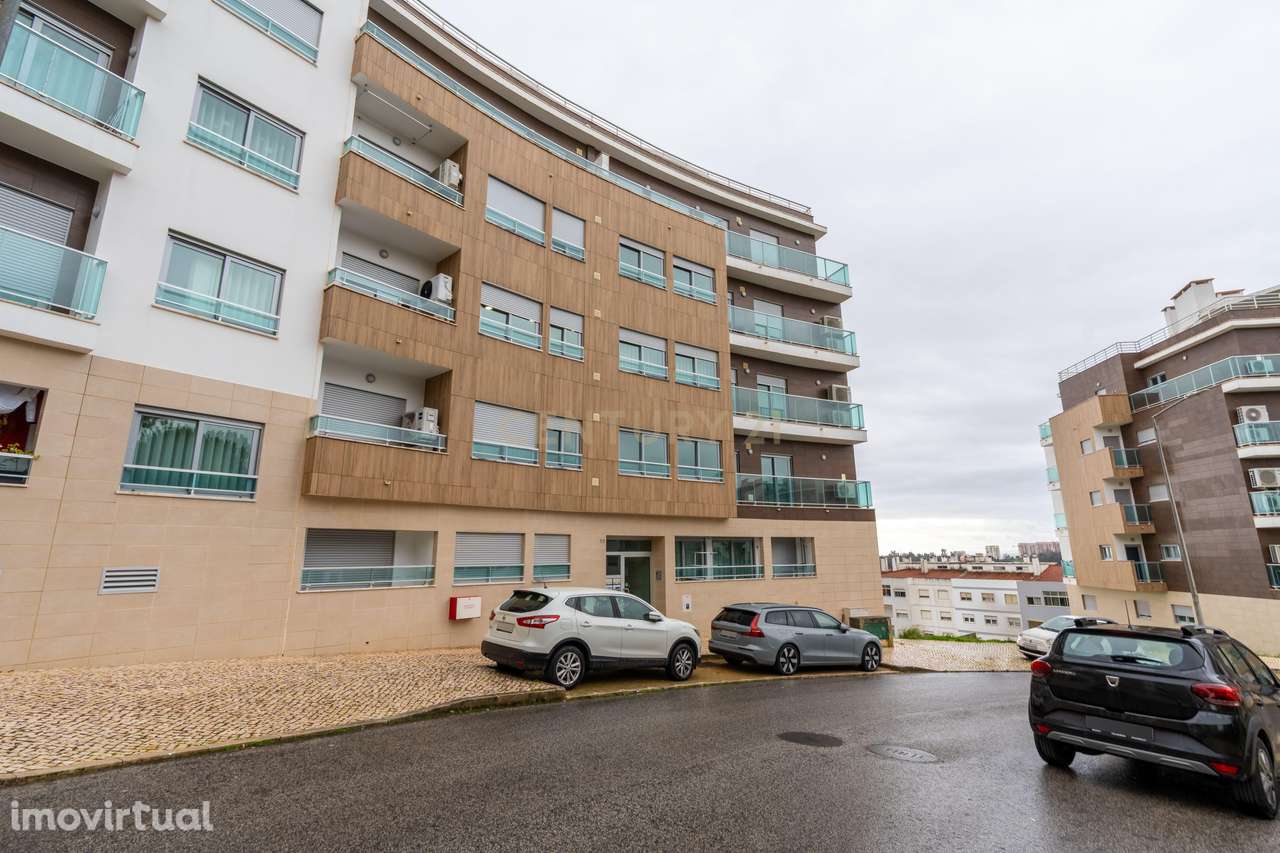 Apartamento T2 com Vista Rio Deslumbrante | Vialonga - Grande imagem: 2/26