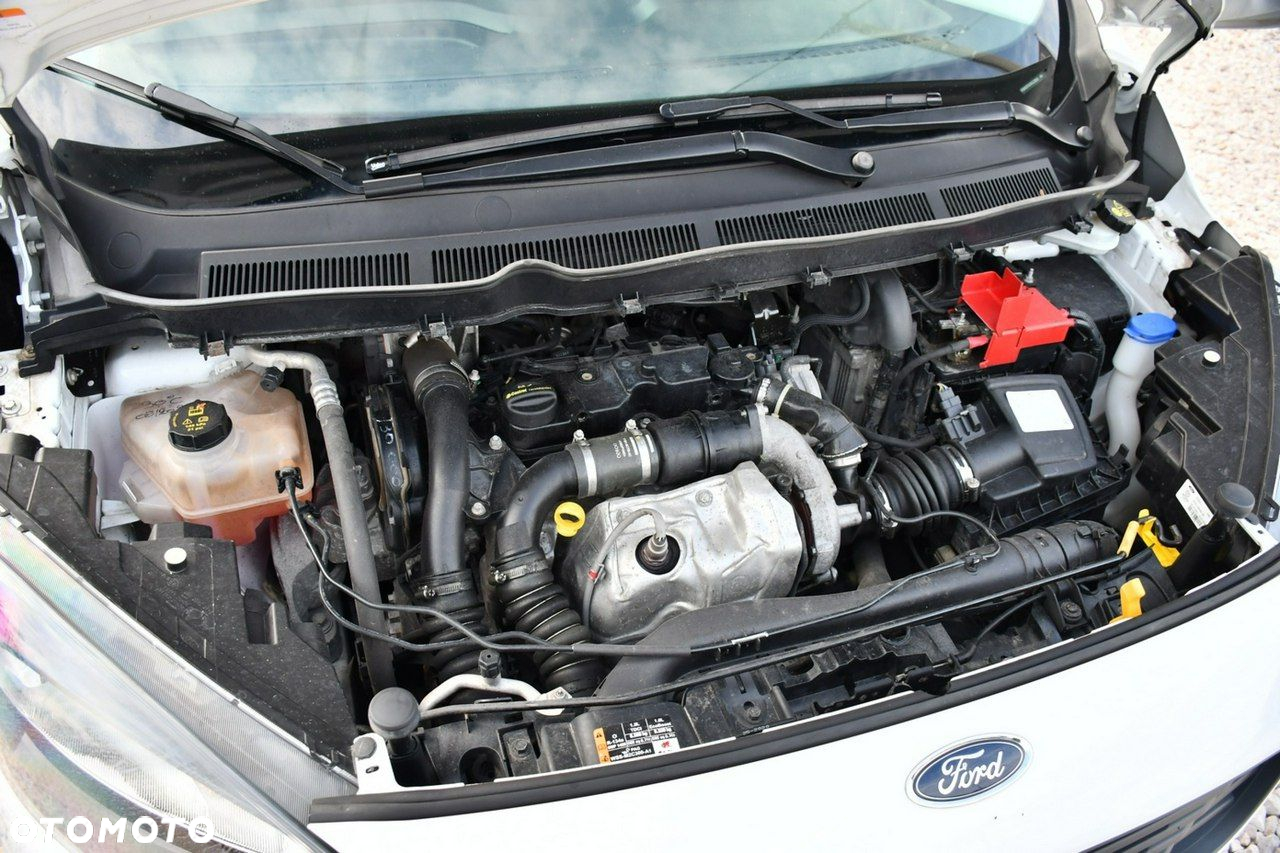 Ford Transit Courier - 40