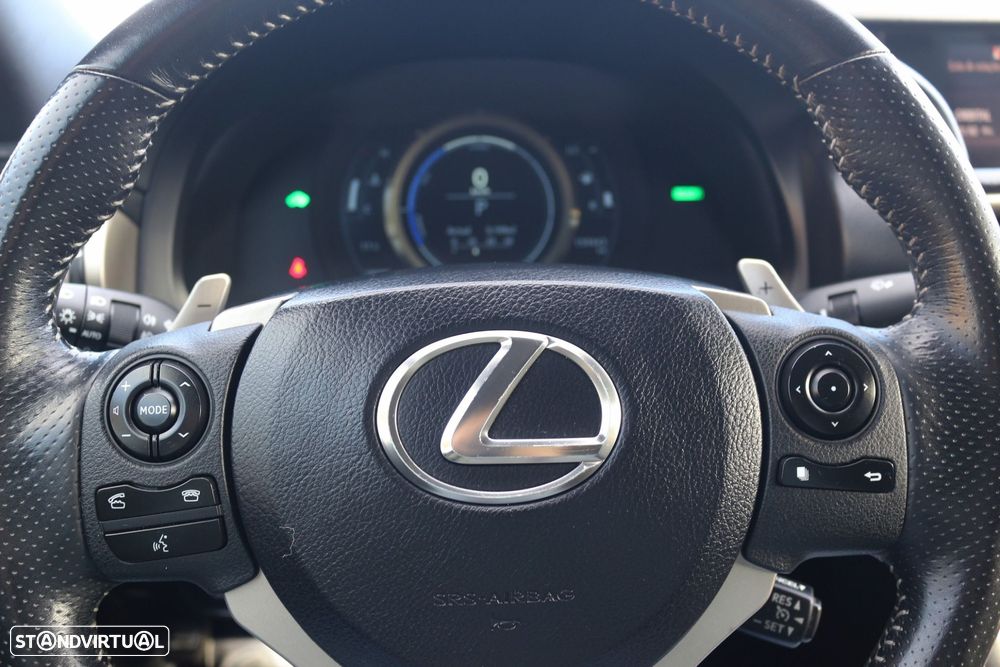 Lexus IS 300H F Sport - 29